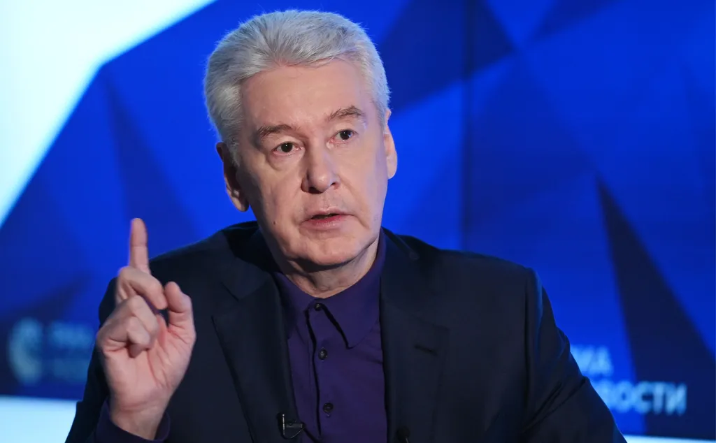 Вчера в Москве еще не штрафовали за отсутствие перчаток или маски. Даже мэр этим воспользовался