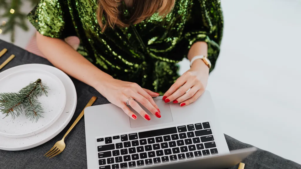 Осенние и зимние каникулы 2025: учебный календарь по четвертям и по триместрам