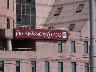 PwC увеличивает клиентскую базу