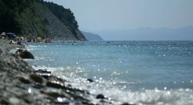 Туристы потратили в Крыму за минувший курортный сезон более 76 млрд. рублей