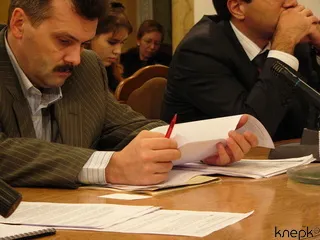 Счета-фактуры были подписаны посторонним человеком