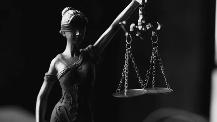 «Дорогие» суды остались в прошлом? Сравниваем стоимость одного дела в суде ДНР и РФ