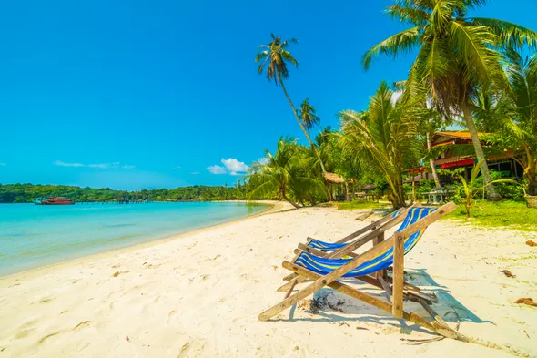 🏄‍♀️Куда мечтает поехать отдыхать бухгалтер: Канары, Мальдивы или Сейшелы?