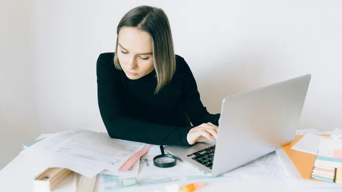 Что будет, если не платить налоги самозанятому: новый порядок взыскания задолженности с 1 ноября 2025