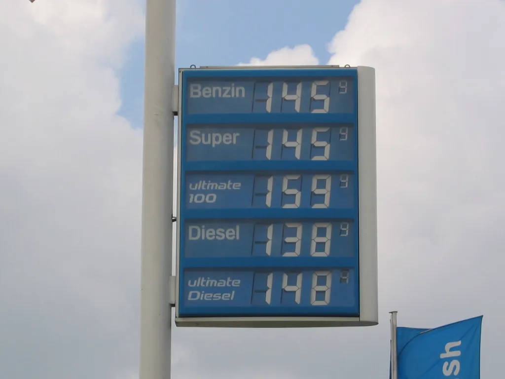 "Роснефть" обвинили в росте цен на ГСМ