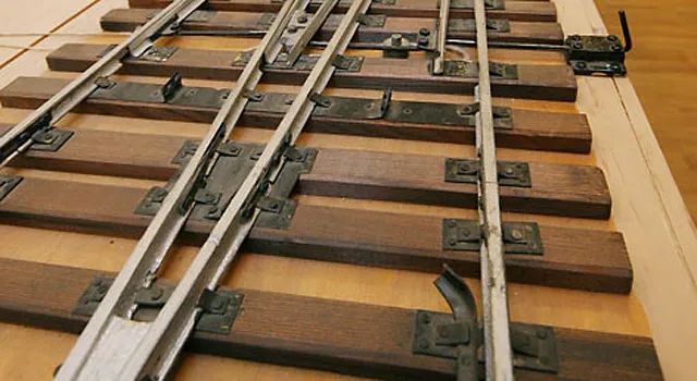 За нарушения на железнодорожных переездах водителей лишат прав на 6 месяцев