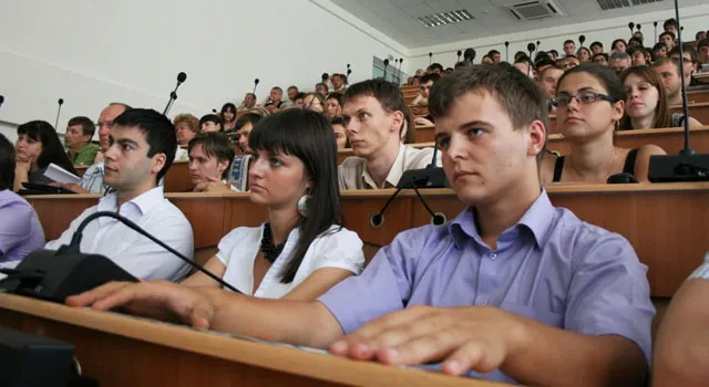 Депутаты доведут качество российского образования до уровня западного