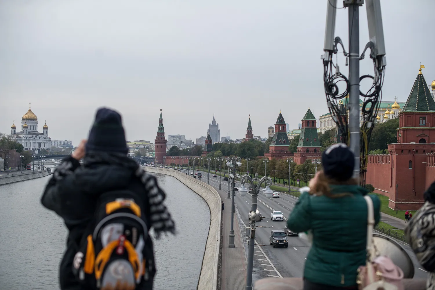 Из-за падения рубля в Россию хлынул поток иностранных туристов 