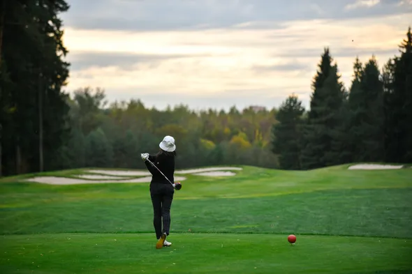 Гольф, награды и 350 поводов для чаепития: в Подмосковье подвели итоги гольф-сезона