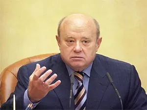 Премьер-министр Михаил Фрадков спросил с налоговиков за НДС.
