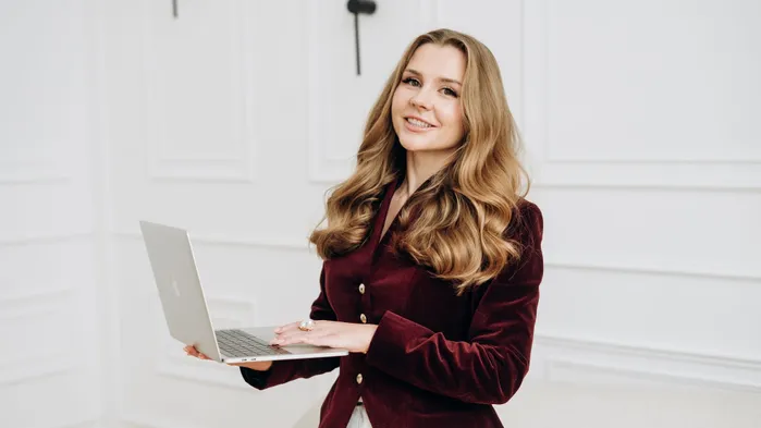 Как топ-менеджеру продать себя на рынке труда: инсайдерские рекомендации карьерного советника Маши Светловой