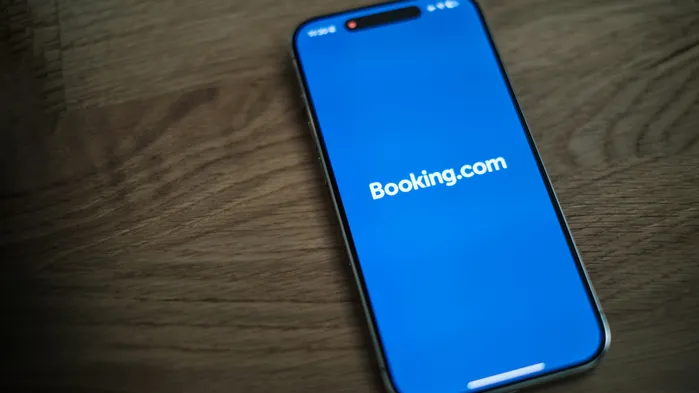 Booking в России: как забронировать отель в 2025 году без ограничений
