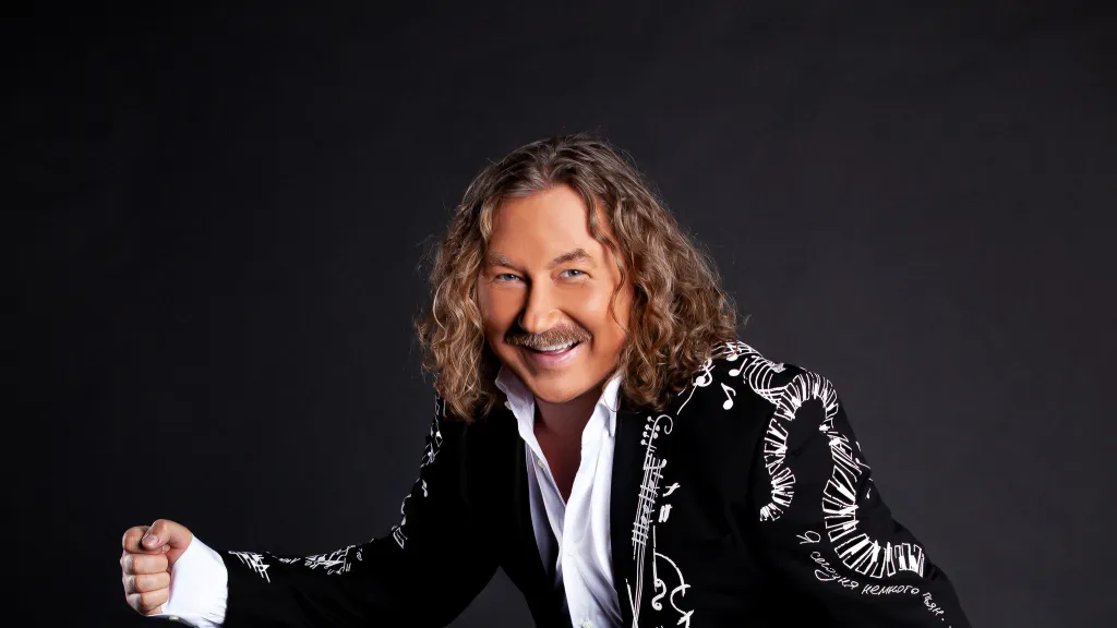 Певец Игорь Николаев регистрирует товарный знак «Выпьем за любовь»