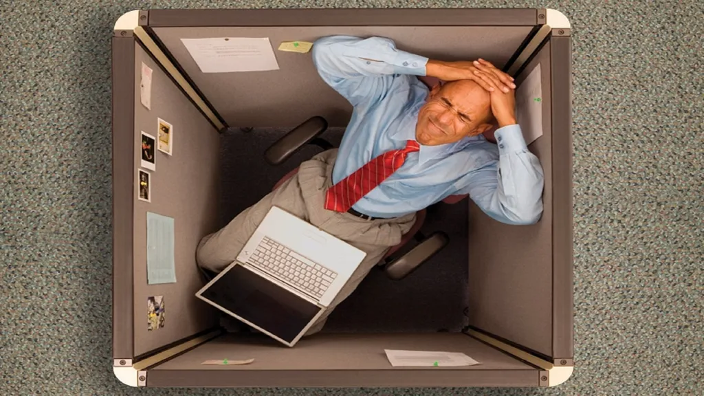 Кому это все надо, или как заставить выполнять работу, которую никто выполнять не хочет?