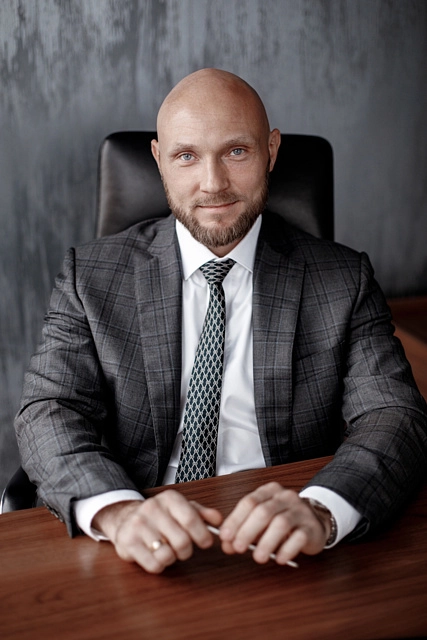 адвокат Ефремов Дмитрий Олегович