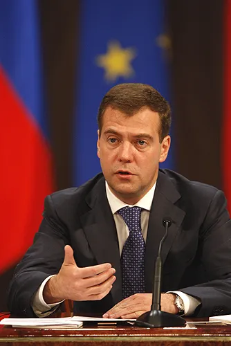 Медведев подписал закон об уплате патентных пошлин