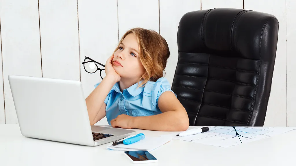 ГПД с недостигшими совершеннолетия: как заключить