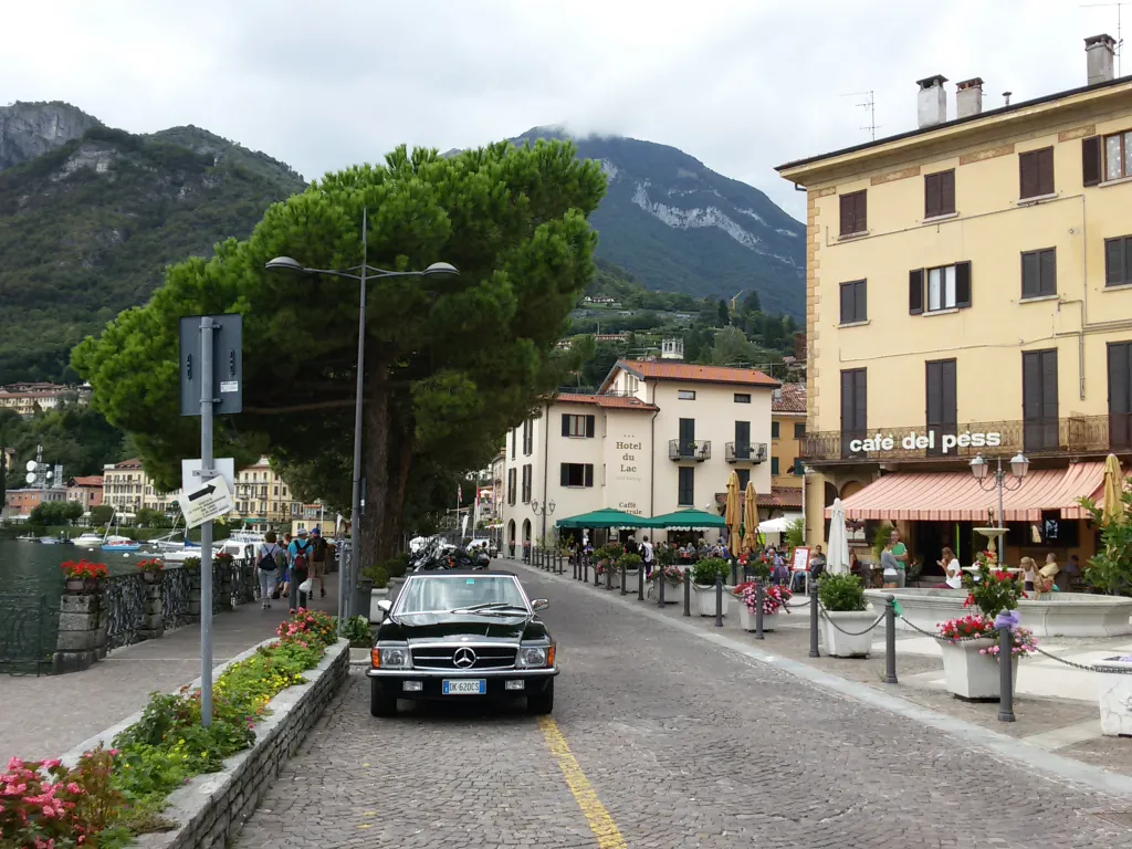 Италия и Венгрия отказались автоматически продлевать санкции против РФ
