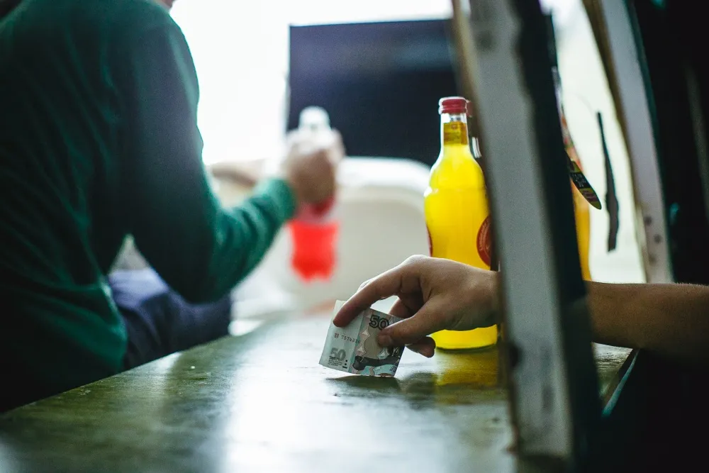 Вкладам некуда расти, людям нечего нести