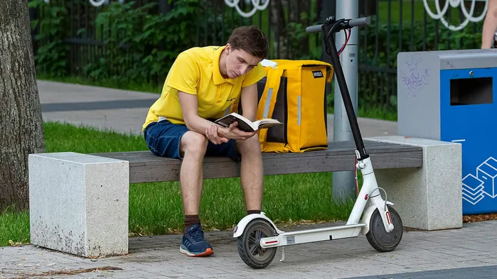 Как принять на работу несовершеннолетнего