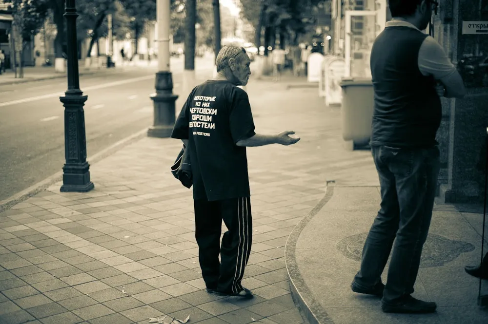 Почти у половины столичных бродяг есть жилье в регионах России 