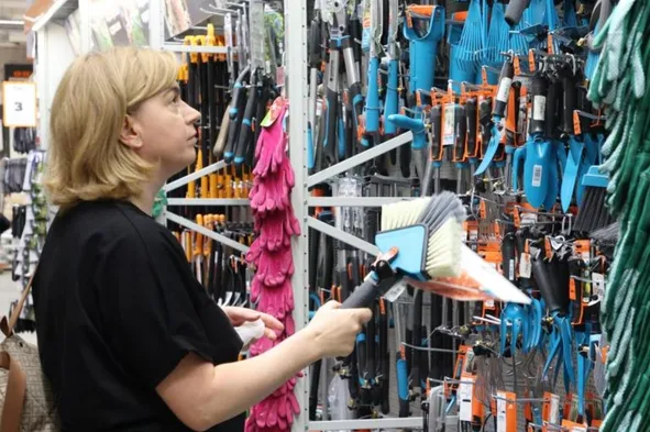 Раскрыто, как российский климат влияет на продажи садового инвентаря
