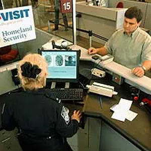 Электронные системы создают очереди на таможне