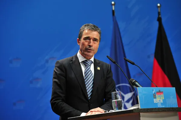 НАТО завершит операцию в Ливии 31 октября 