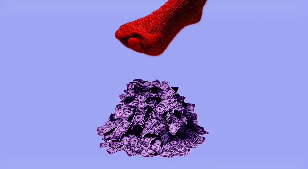 Новое повышение пенсионного возраста, самозанятые и количество мужских носков: что обсуждают люди