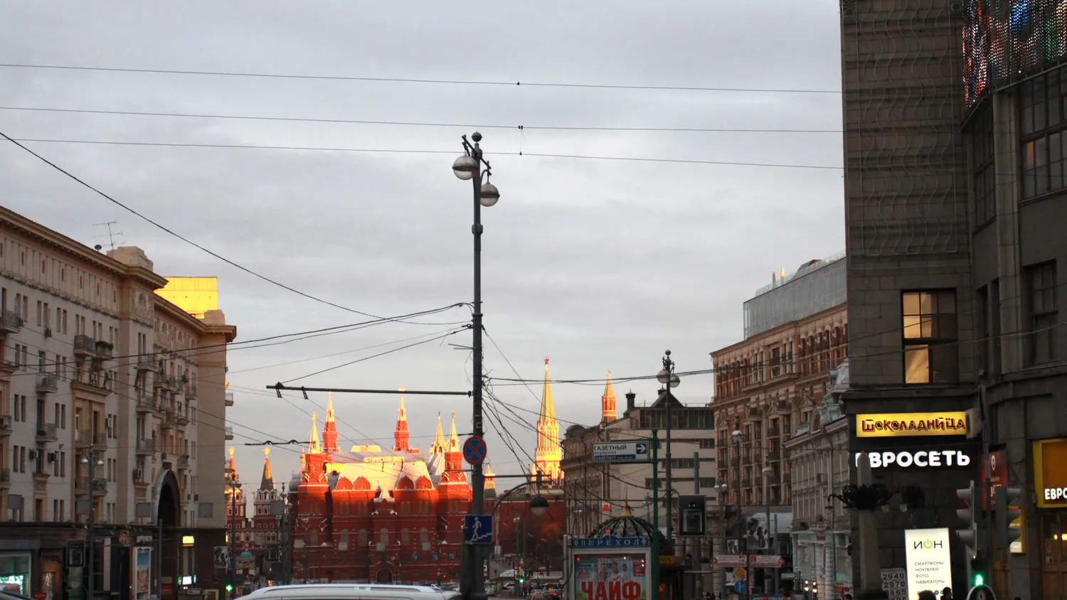 В Москве появятся остановки с зарядками для телефонов