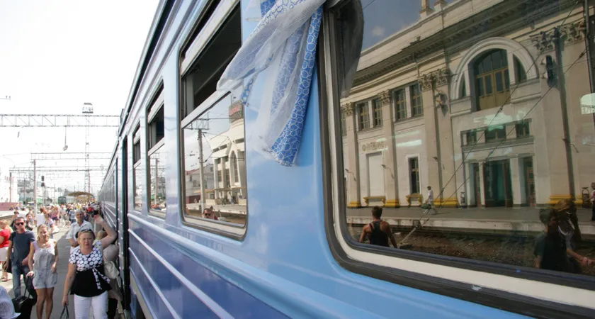 Из поезда «Сочи-Москва» госпитализированы 17 детей 