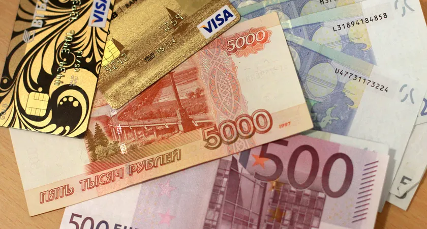 ЦБ повысил курс евро до 74,5727 рубля за евро