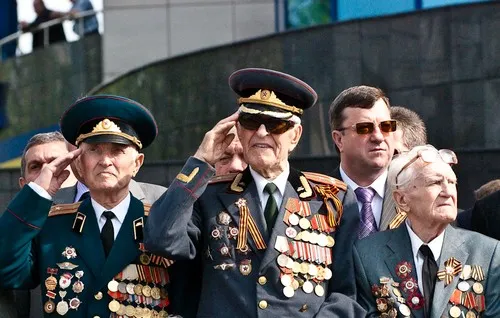 К Дню Победы ветеранам выплатят по 75 000 рублей