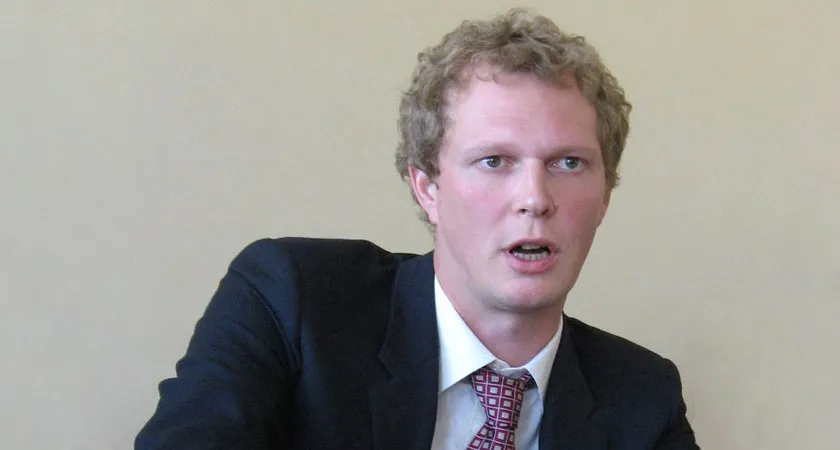 С 2015 года владельцев ККТ обяжут в режиме онлайн передавать в ФНС данные о продажах