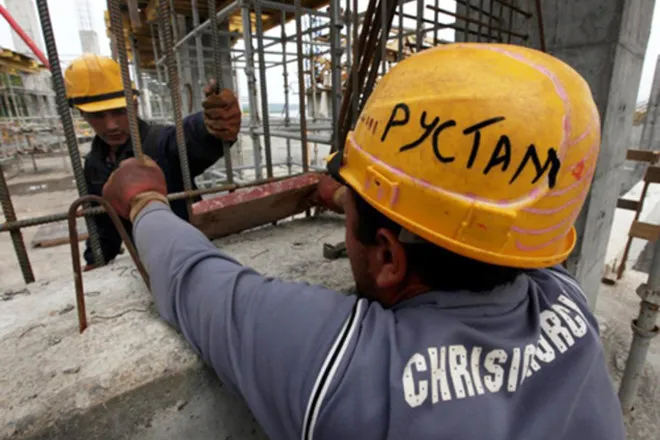 Как нанять на работу иностранца