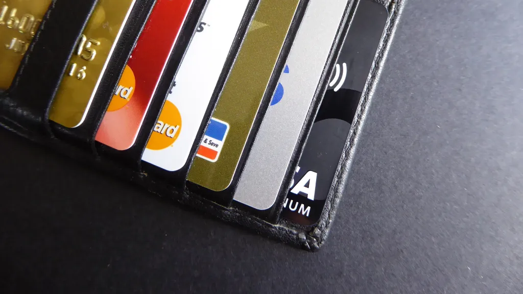 «А сдача будет?» — насколько выросла доля наличных оплат