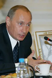 Путин подписал закон о бюджете ФСС 2008-2010