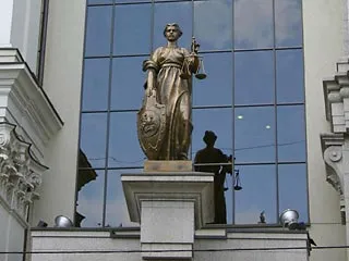 Российские суды переведены в "предвыборный" режим
