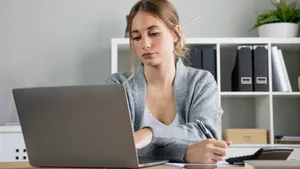 Как ИП на УСН «Доходы» и «Доходы минус расходы» рассчитать и уплатить налог за 2024 год