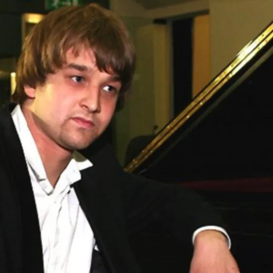 Петр Овчаров, пианист
