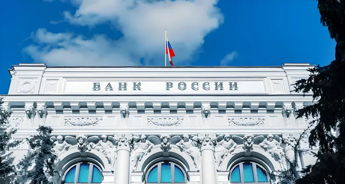 🌪️ Заседание ЦБ — сегодня! Почему главные банки страны надеются на сохранение ставки, кроме... Костина и ВТБ? Что же ждать инвесторам?