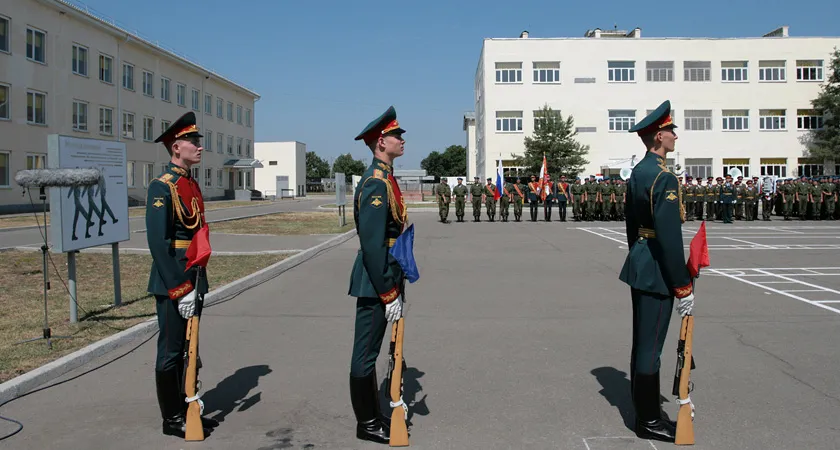 Военные вузы РФ в разы увеличат набор курсантов