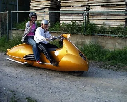 Сейчас кататься на таком скутере можено без праф. Фото с сайта skuterist.ru