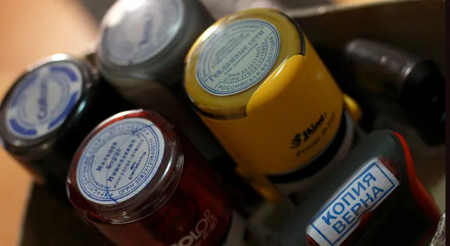 Законопроект об отмене обязательности круглой печати прошел первое чтение в Думе  