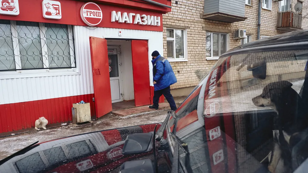 На первом этаже дома обустроили вход в магазин, но не все собственники квартир согласились: что решил суд
