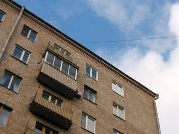 Москвичам застеклят балконы