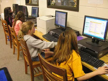 Власти Коми оплатят интернет в местных школах