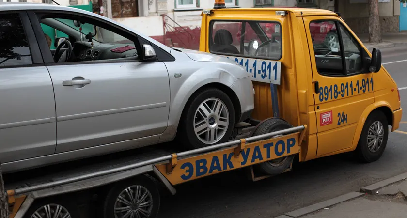 В Москве предложили отложить введение системы платной эвакуации транспорта
