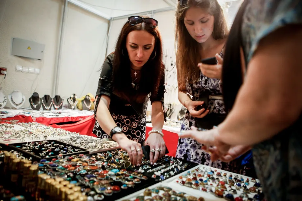 Приходите завтра: торговля в кризис на условиях рассрочки