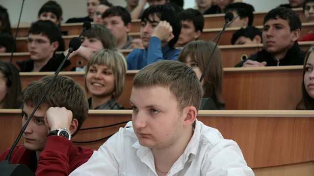 Стипендии российским студентам повысят в 2016 году